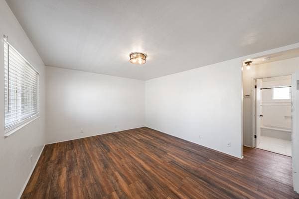 1BR/1BA Duplex on Whitmore Place · Oakland photo 4