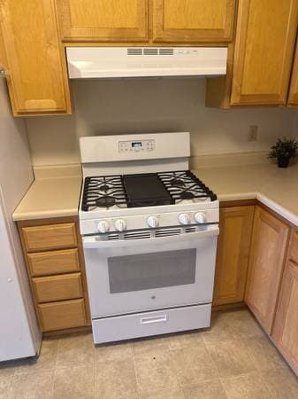 1BR/1BA Apartment on N. Cloverdale Blvd - · Cloverdale photo 4