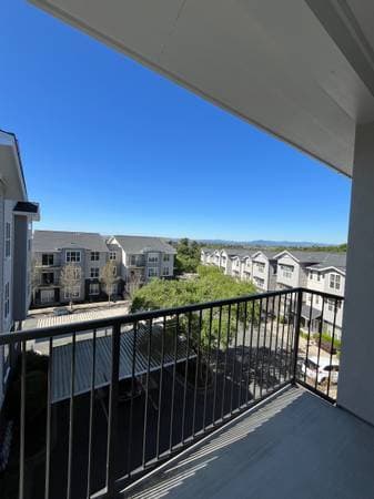 1BR/1BA Apartment on Round Barn Blvd · Santa Rosa photo 2