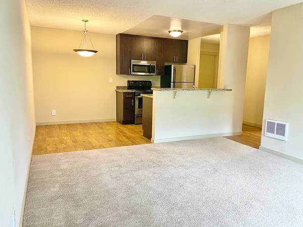 1BR/1BA Apartment on Creekside Drive · Walnut Creek photo 2