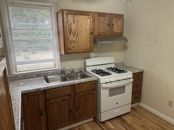 1BR/1BA Single Family House · Scotts Valley photo 2