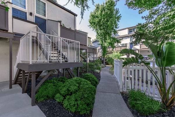 1BR/1BA Apartment on Contra Costa Boulevard · Pleasant Hill photo 2