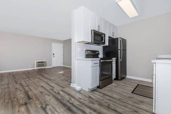 1BR/1BA Apartment on Contra Costa Boulevard · Pleasant Hill photo 3