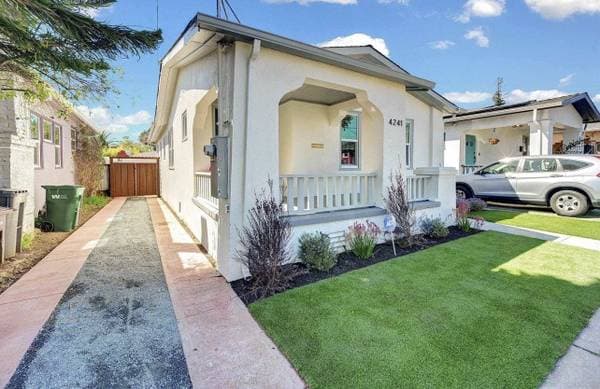 2BR/2BA Single Family House · Oakland photo 1