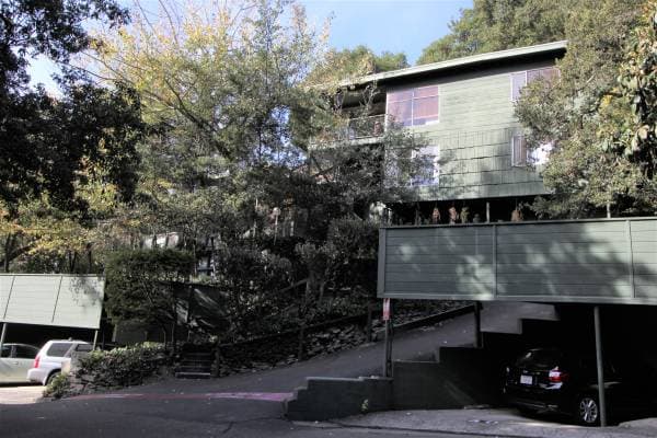 2BR/1BA Condo on La Loma Ave. · Berkeley photo 3
