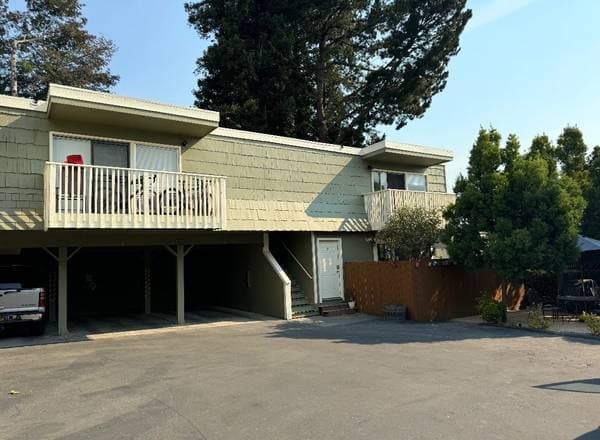 2BR/1BA Apartment · Petaluma photo 2