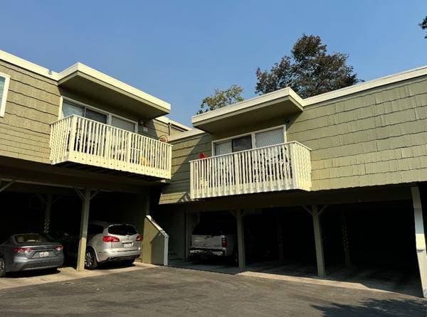2BR/1BA Apartment · Petaluma photo 3