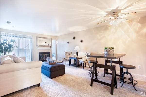2BR/2BA Apartment on James Donlon Blvd · Antioch photo 4