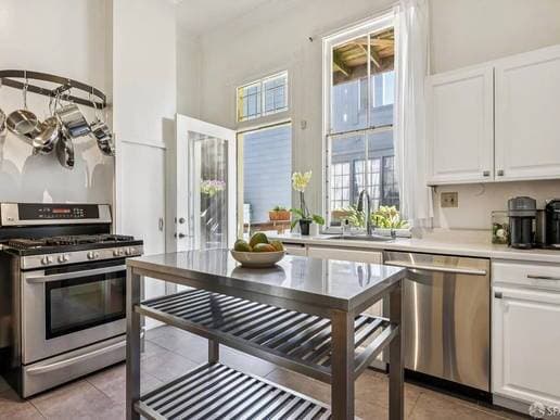2BR/1BA Flat on Webster St · San Francisco photo 2