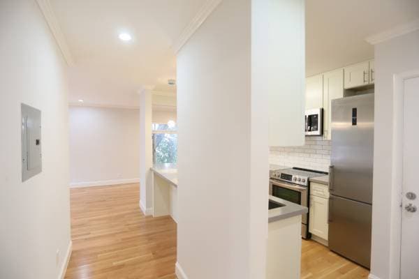 1BR/1BA Apartment on Montecito Avenue · Oakland photo 4