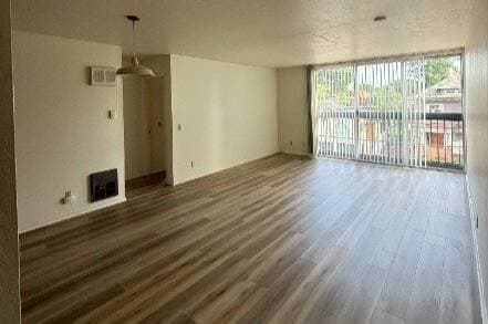 1BR/1BA Apartment on Carleton Street · Berkeley photo 3