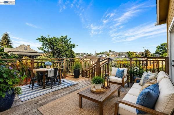 2BR/2BA Apartment on 17th Ave · Oakland photo 5