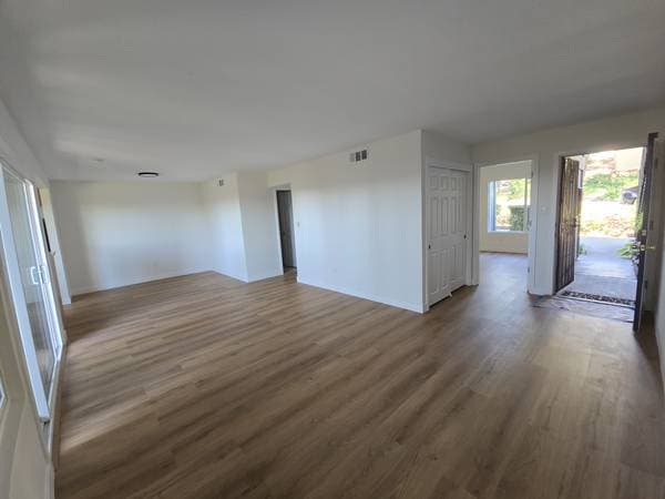 2BR/2BA Condo · Vallejo photo 4
