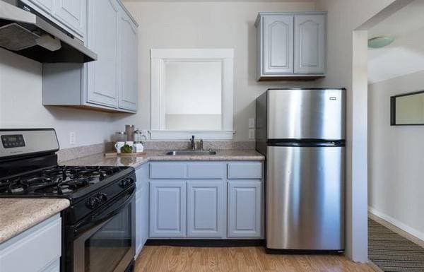 1BR/1BA Single Family House on Rio Vista Ave · Oakland photo 3