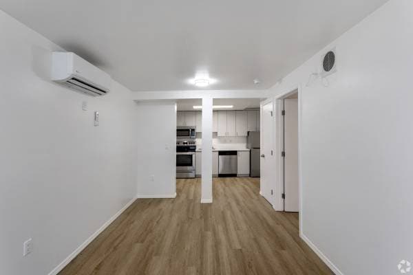Apartments on Gateway Drive · Daly City photo 2