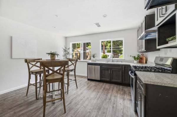 2BR/2BA Apartment · Brookdale photo 4