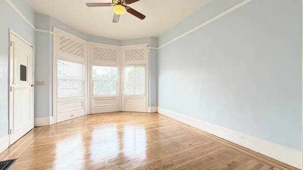 4BR/2BA Single Family House on Capp St · Oakland photo 4