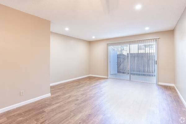 2BR/2BA Townhouse · Pleasanton photo 3
