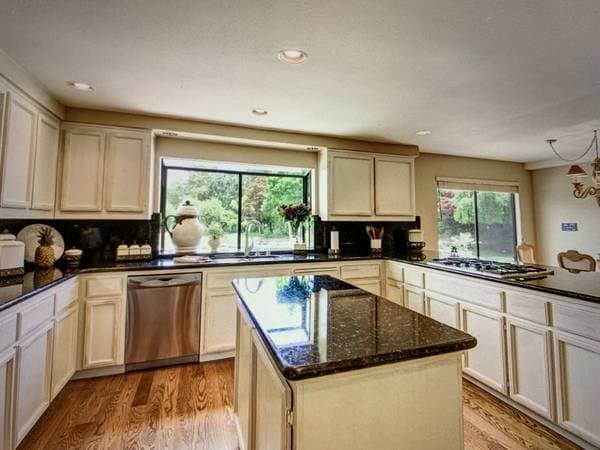 4BR/3BA Single Family House on Troon Ct · Napa photo 4