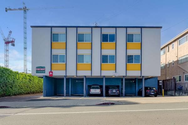 1BR/1BA Apartment · Berkeley photo 1