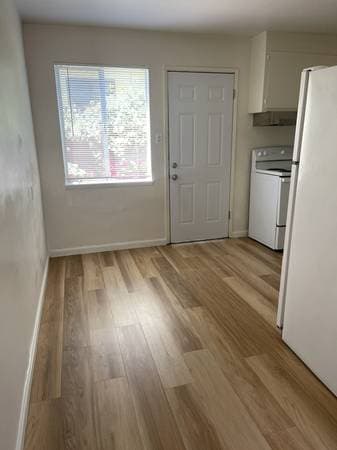2BR/1BA Apartment · Albany photo 3