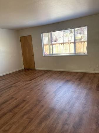 2BR/1BA Apartment · Albany photo 4