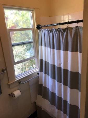 1BR/1BA Duplex on Hearst Ave · Berkeley photo 5
