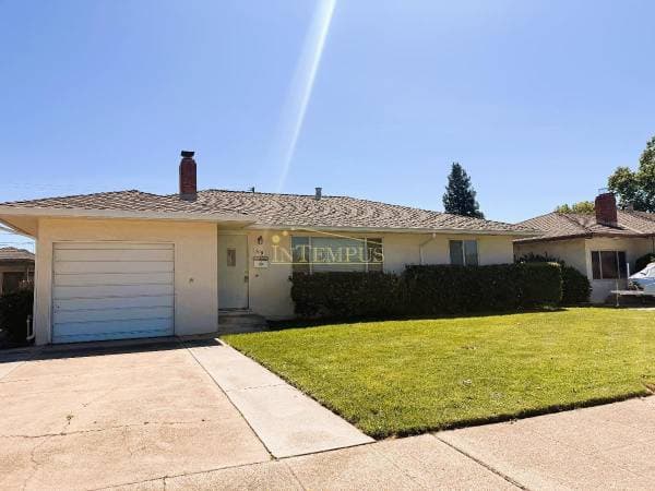 Apartments on La Sierra Way · Gilroy photo 2