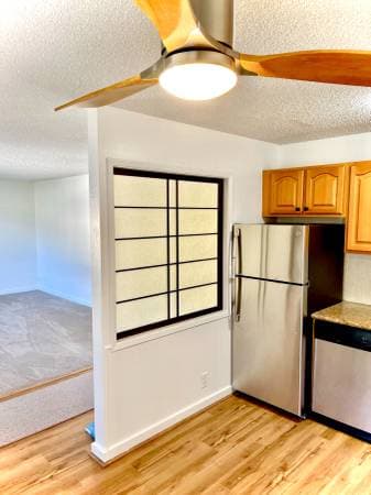 2BR/1BA Apartment · Oakland photo 2
