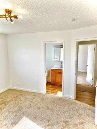2BR/1BA Apartment · Oakland photo 5