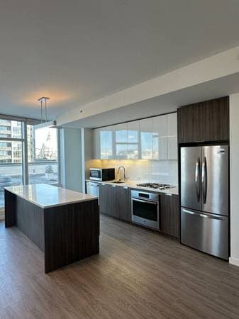 2BR/2BA Apartment · San Francisco photo 2