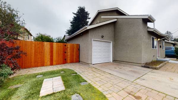 3BR/2BA Duplex on Tilton Avenue · San Mateo photo 1