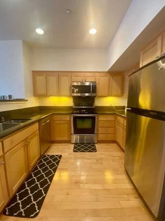 2BR/2BA Condo on N 2nd St · Campbell photo 4