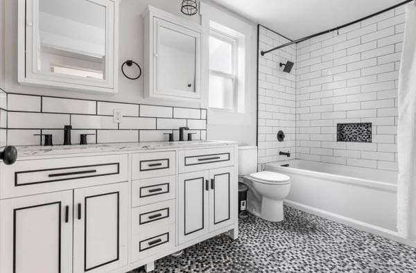 5BR/2BA Single Family House on Chestnut St. · Emeryville photo 3