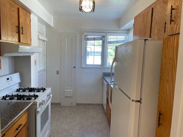 1BR/1BA Apartment on Arroyo Ct · San Mateo photo 3