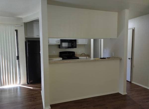 1BR/1BA Apartment on Hahn Drive · Modesto photo 2