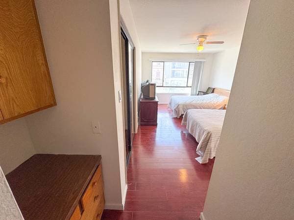 0BR/1BA Apartment on Broadway St · San Francisco photo 4