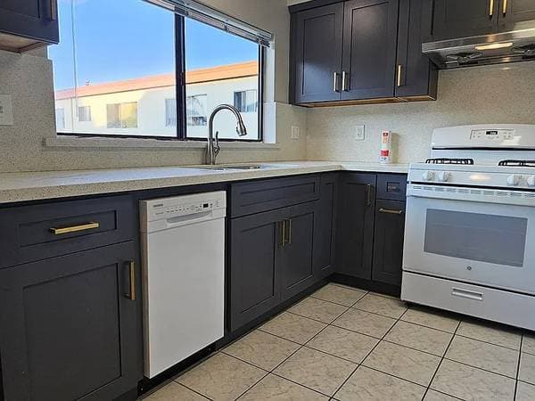 3BR/1BA Apartment on Pacific Ave · Alameda photo 2