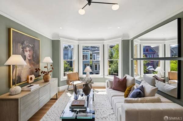 2BR/1BA Single Family House on Noe St Apt 6 · San Francisco photo 5