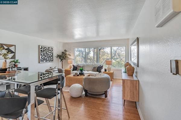 1BR/1BA Condo on Crescent St · Oakland photo 1
