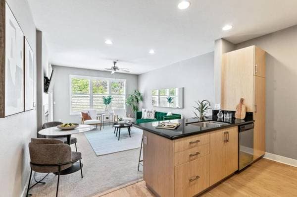 1BR/1BA Condo on N Pacific Ave · Santa Cruz photo 3