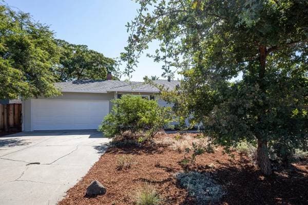 3BR/2BA Single Family House on Lawndale Ave · Campbell photo 2