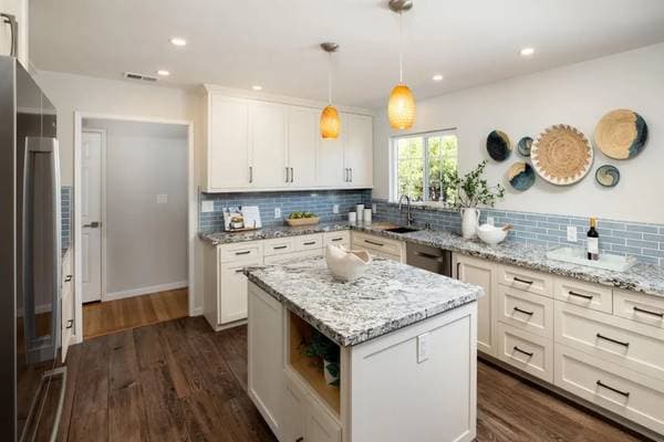 3BR/2BA Single Family House on Lawndale Ave · Campbell photo 5