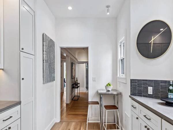 2BR/1BA Flat on Parnassus Ave · San Francisco photo 4