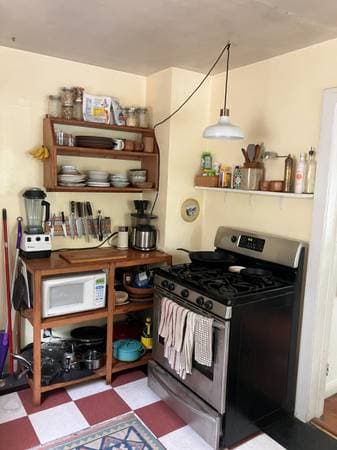 1BR/1BA Duplex · Oakland photo 3