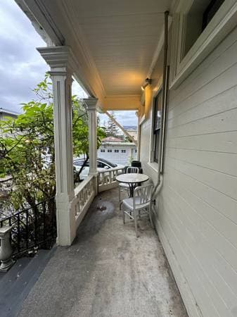 0BR/1BA Single Family House on 12th Avenue · Oakland photo 2