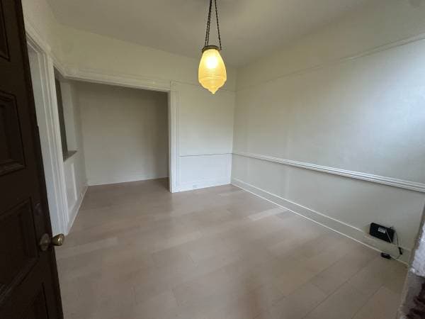 0BR/1BA Single Family House on 12th Avenue · Oakland photo 5