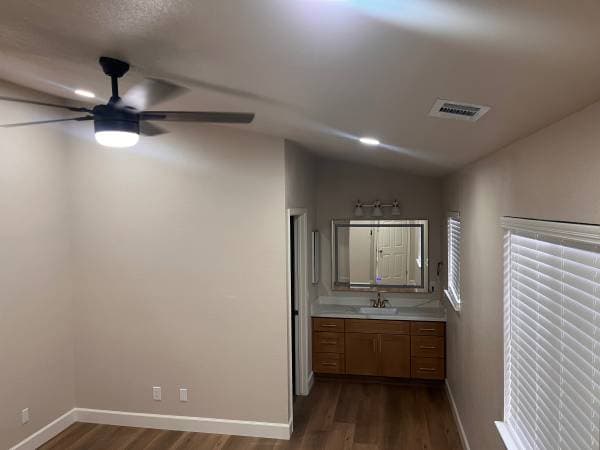 3BR/2BA Duplex on Rosanna Street · Gilroy photo 3