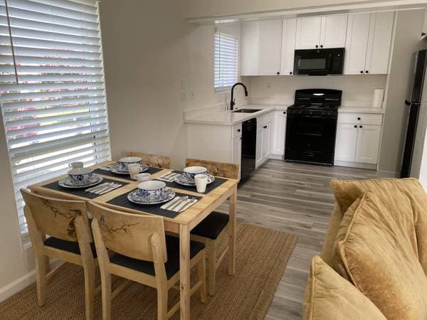 2BR/1BA Apartment · Cupertino photo 5