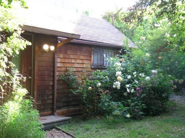 0BR/1BA Single Family House · Berkeley photo 1